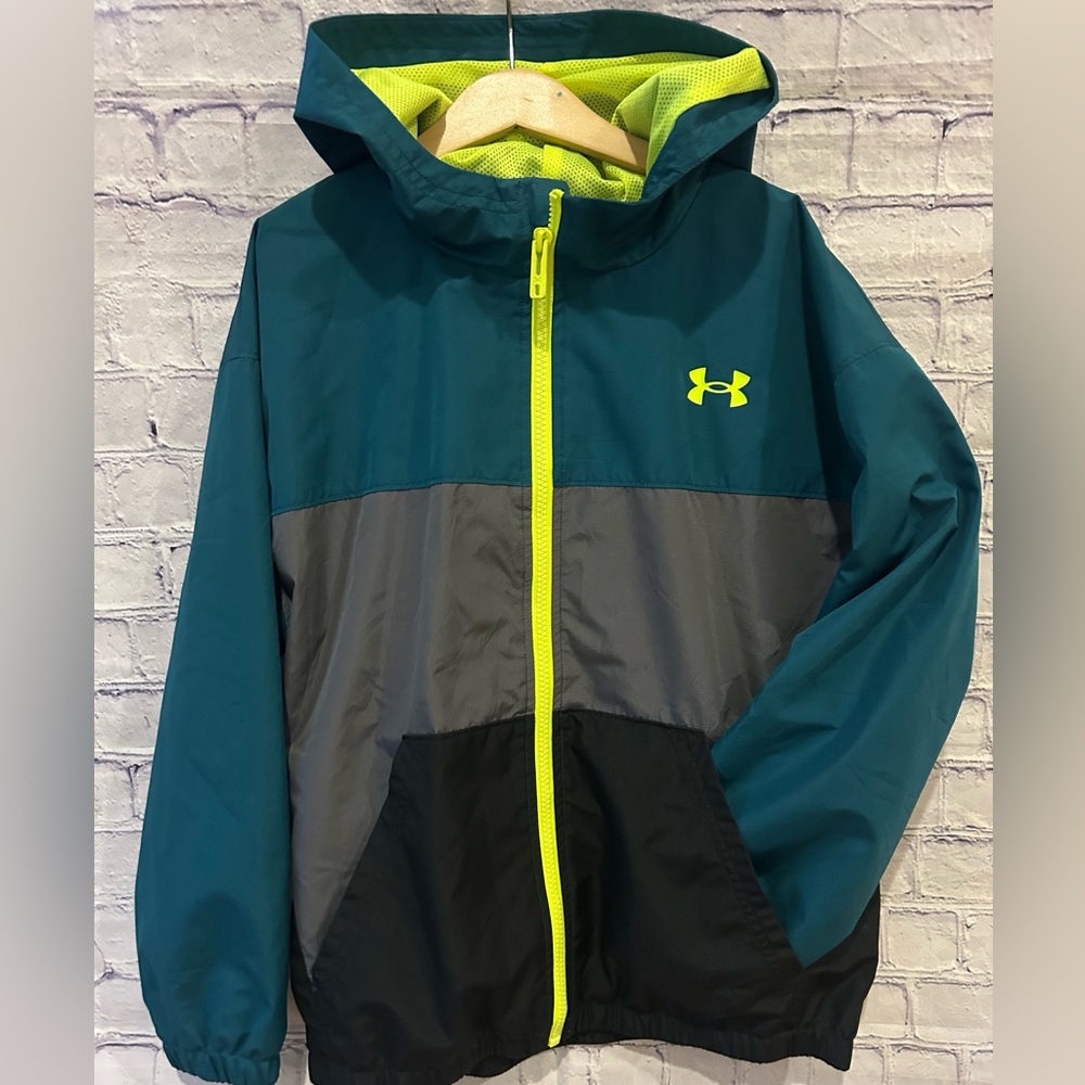 UNDER ARMOUR youth medium wind jacket